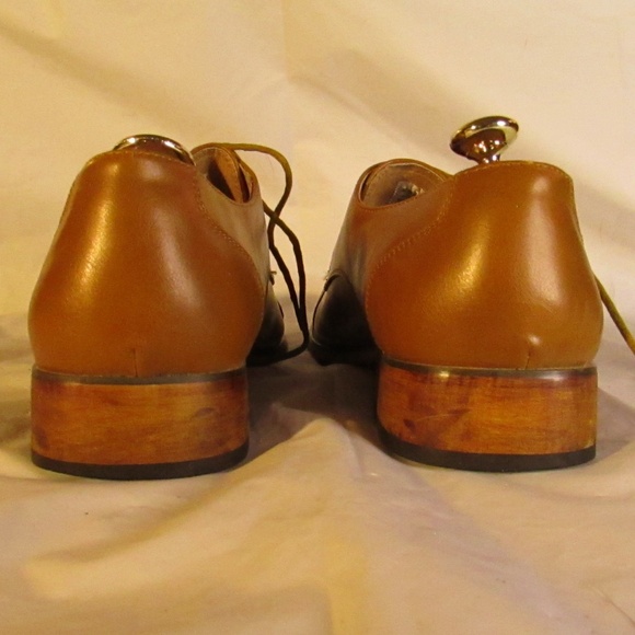 Metro Charm Classic Brown Leather Oxfords